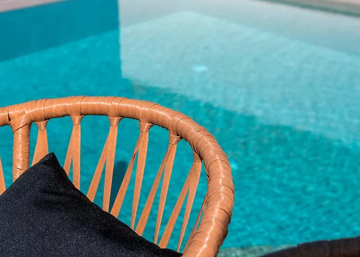 Alimbali فيلة Foiníkion